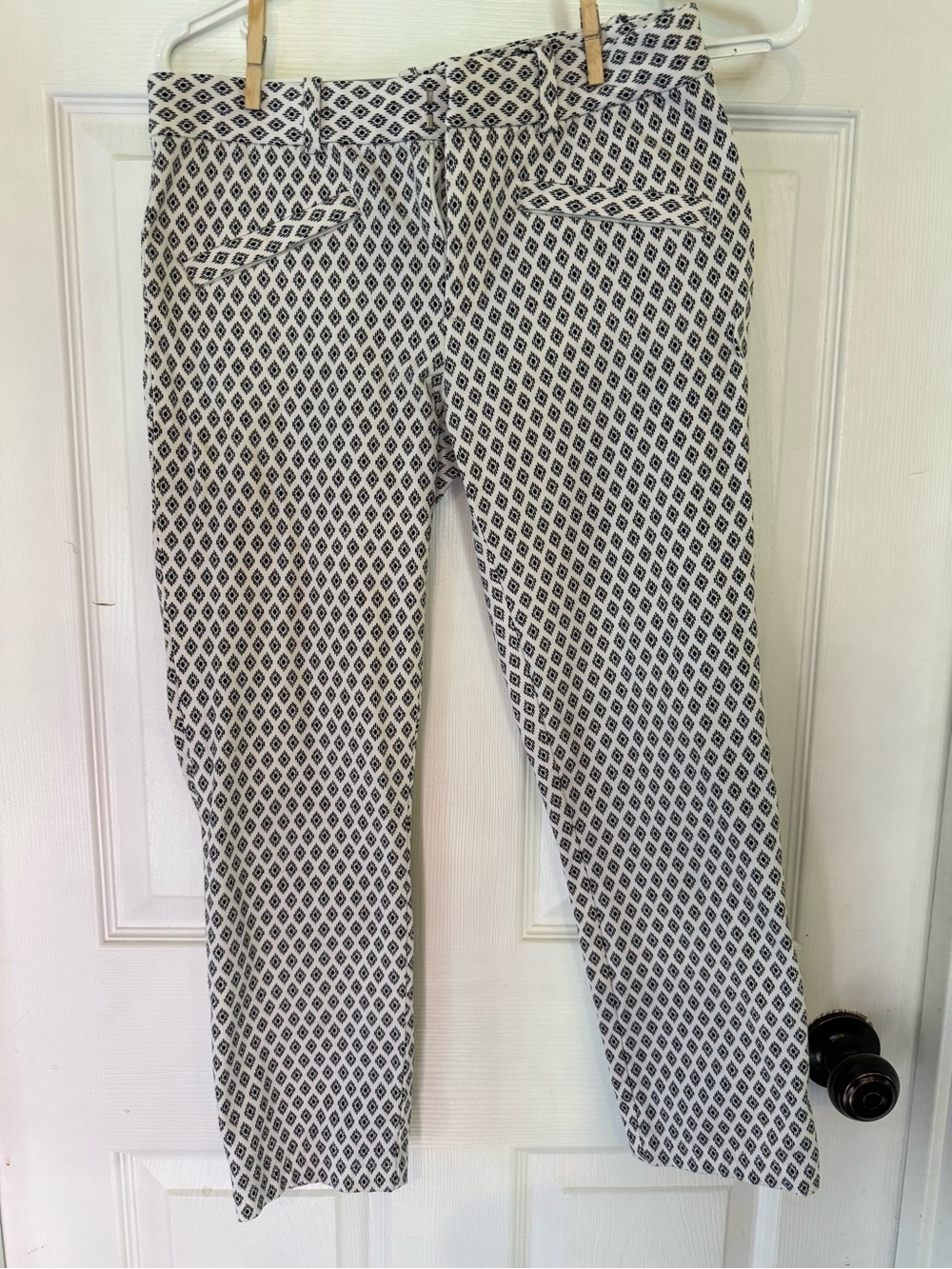 Gap Black & White Geometric Diamond Print Skinny Ankle Pants